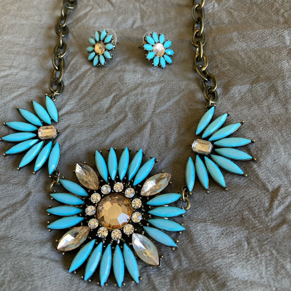Earrings and necklace set